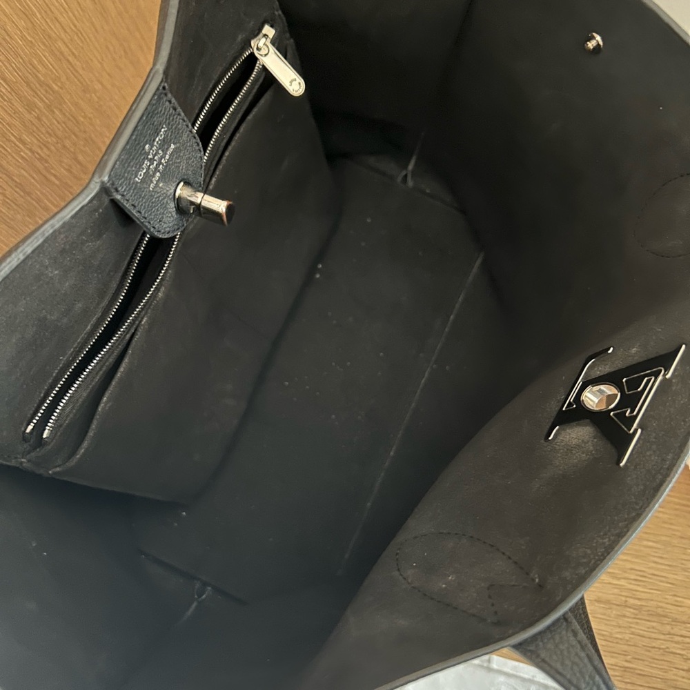 Louis Vuitton Black Leather Tote Bag - Picture 6 of 6